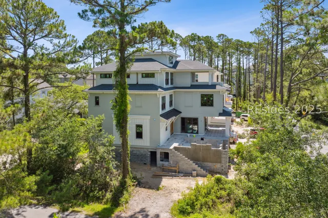$3,500,000 | 15 Bradley Circle, Hilton Head Island, SC 29928
