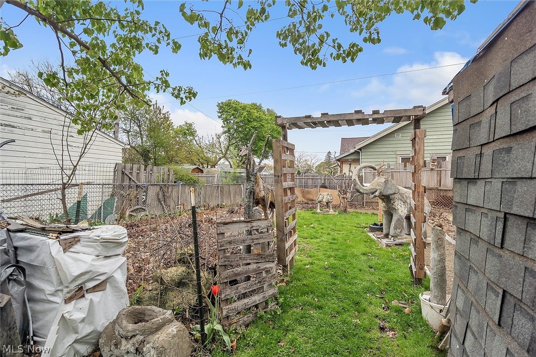 3553 Bosworth Road Cleveland, OH 44111 - Photo 31 of 32 Gallery Image 31