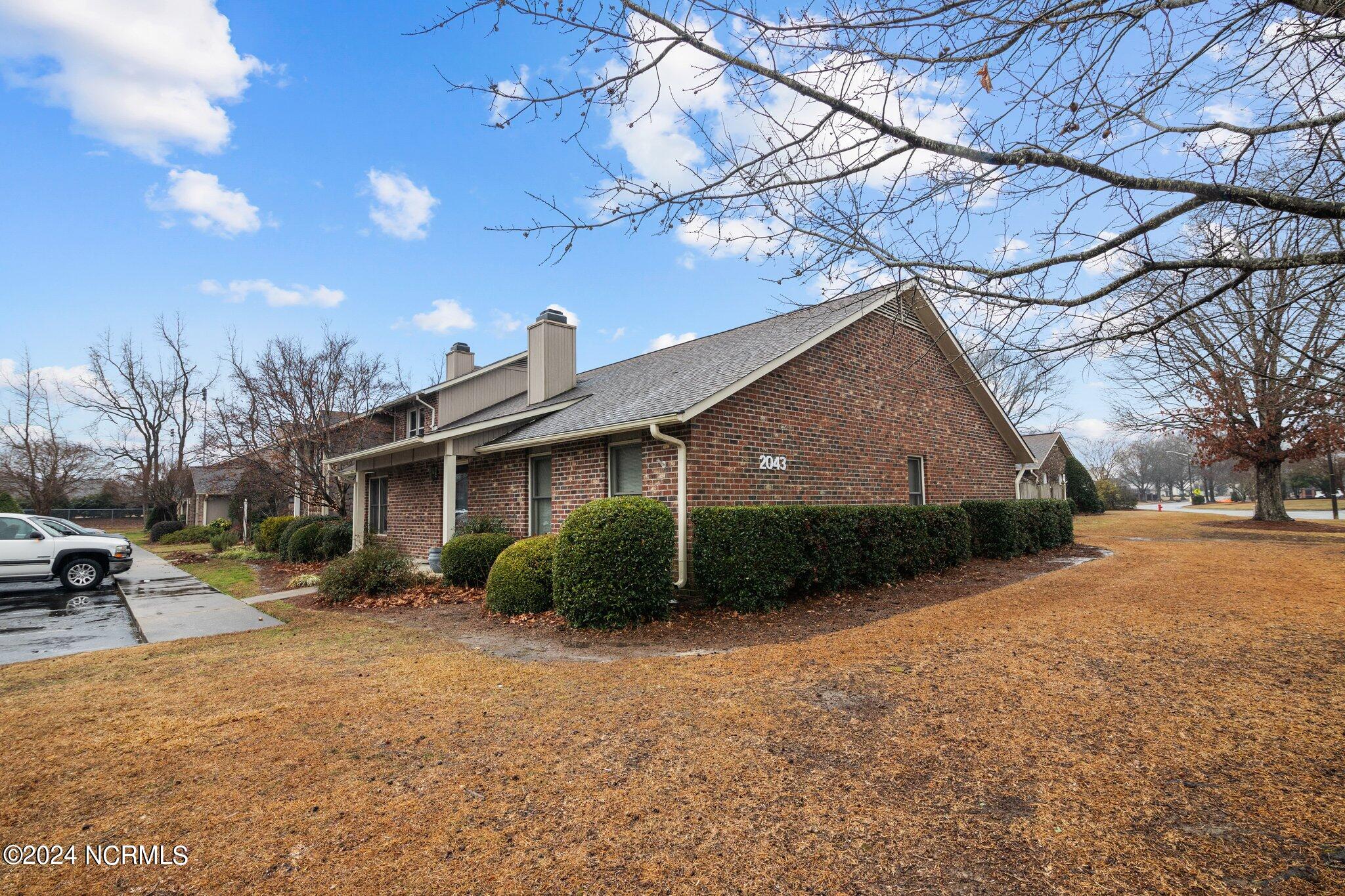 2043 Quail Ridge Road, Unit D Greenville, NC 27858 - Photo 3 of 53 3-web-or-mls-BLS_0010