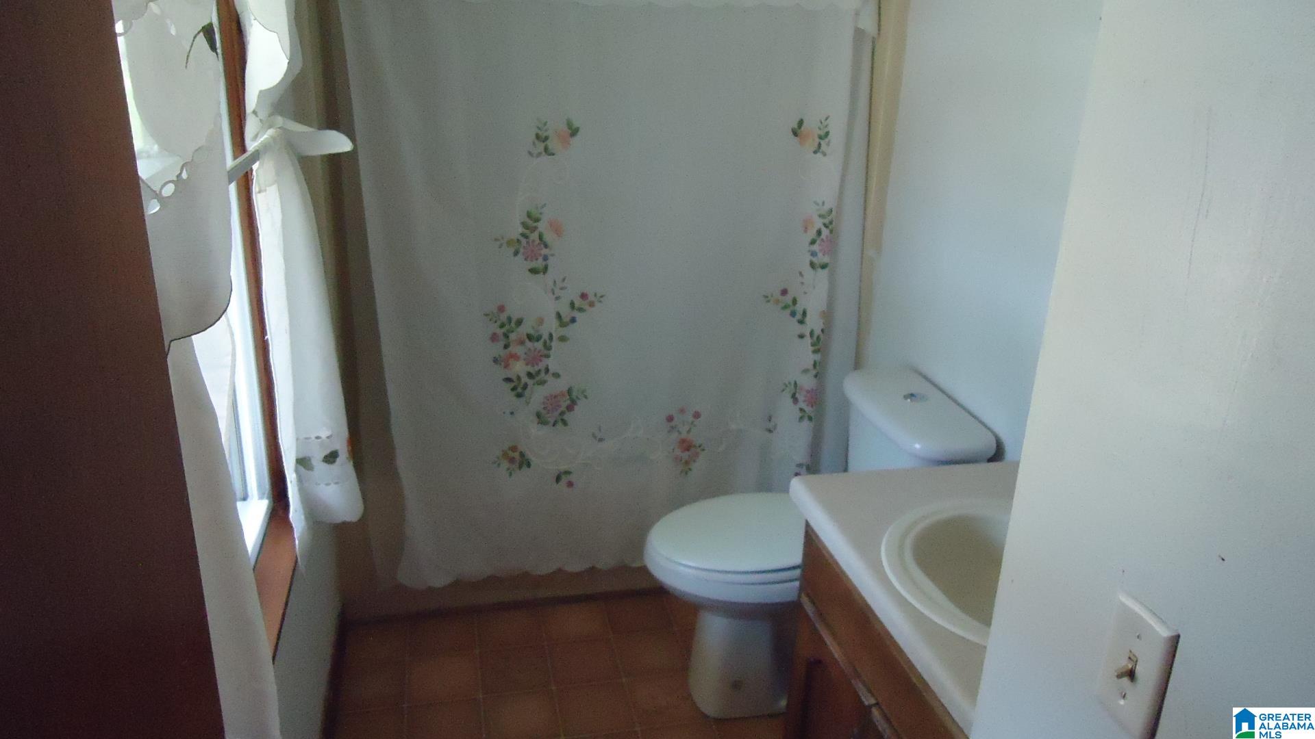 1725 Roundhill Road Weaver, AL 36277 - Photo 17 of 28