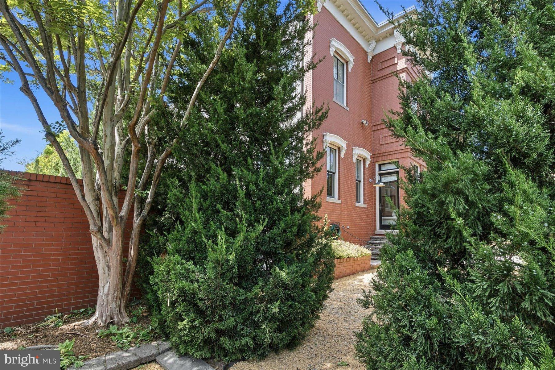 419 G Street Southeast Washington, DC 20003 - Photo 73 of 75
