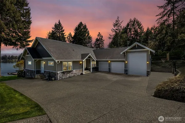 a view of house and outdoor space