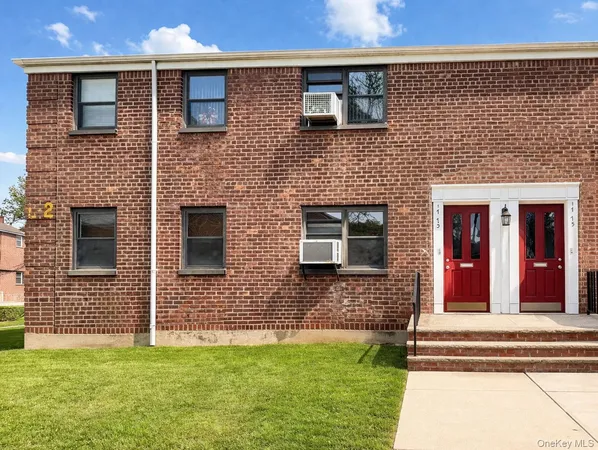 $308,888 | 17-73 166th Street, Unit 2 | Clearview