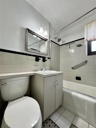 $308,888 | 17-73 166th Street, Unit 2 | Clearview