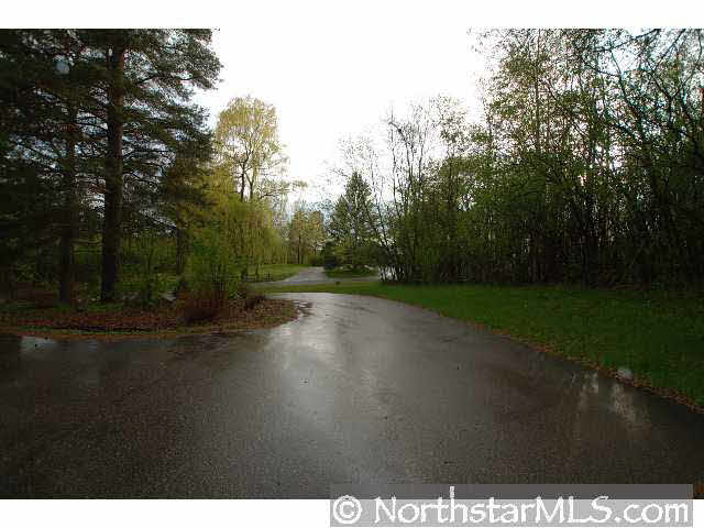 763 Ferndale Road North Wayzata, MN 55391 - Photo 3 of 7