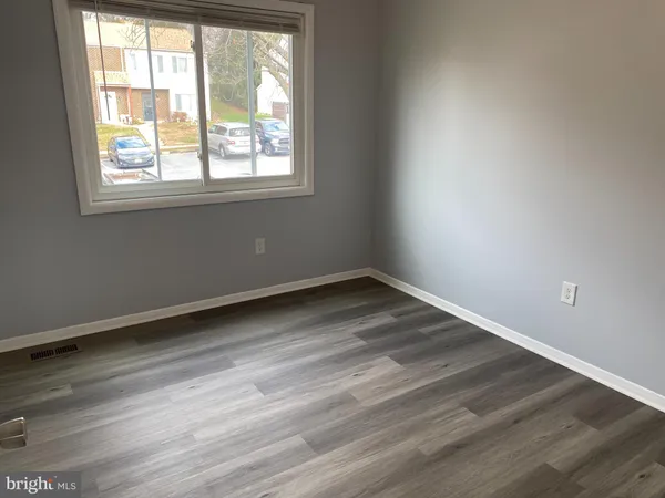 $2,000 | 4313 White Oak Court, Unit 4313, Hampstead, MD 21074