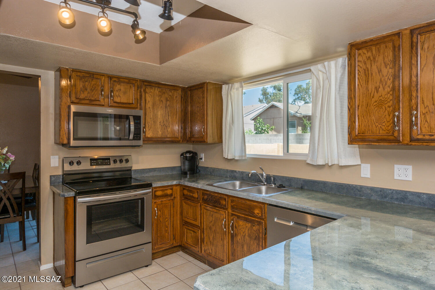 4354 West Bunk House Road Tucson, AZ 85741 - Photo 5 of 44