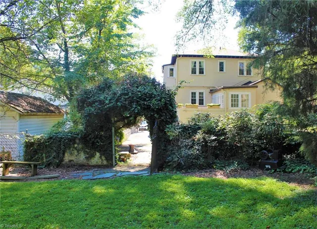 $775 | 408 Parkway Avenue, Unit A, High Point, NC 27262