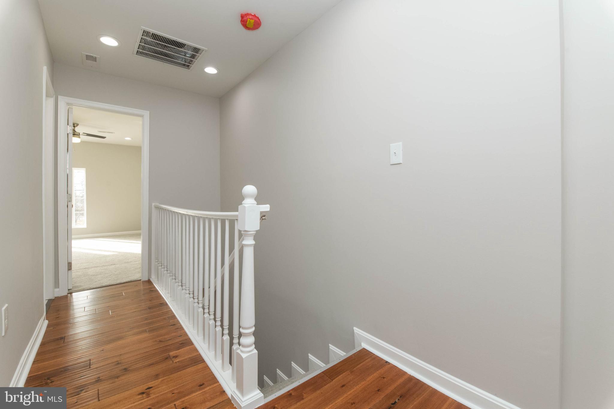 3732 Old Frederick Road Baltimore, MD 21229 - Photo 15 of 34 Upstairs hall