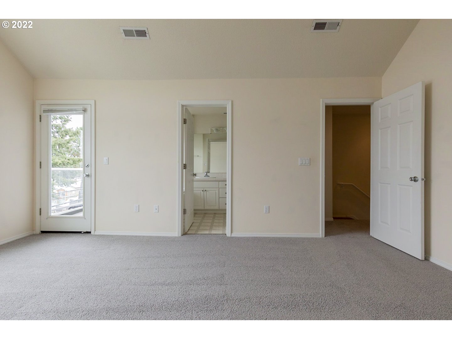 406 Northeast Bridgeton Road Portland, OR 97211 - Photo 20 of 32 Gallery Image 20