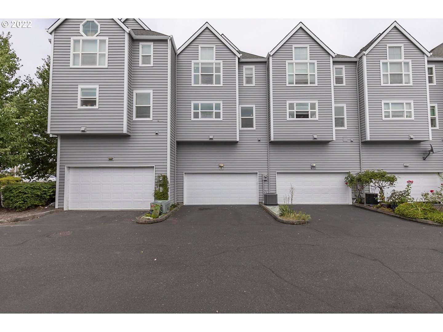 406 Northeast Bridgeton Road Portland, OR 97211 - Photo 5 of 32 Gallery Image 5