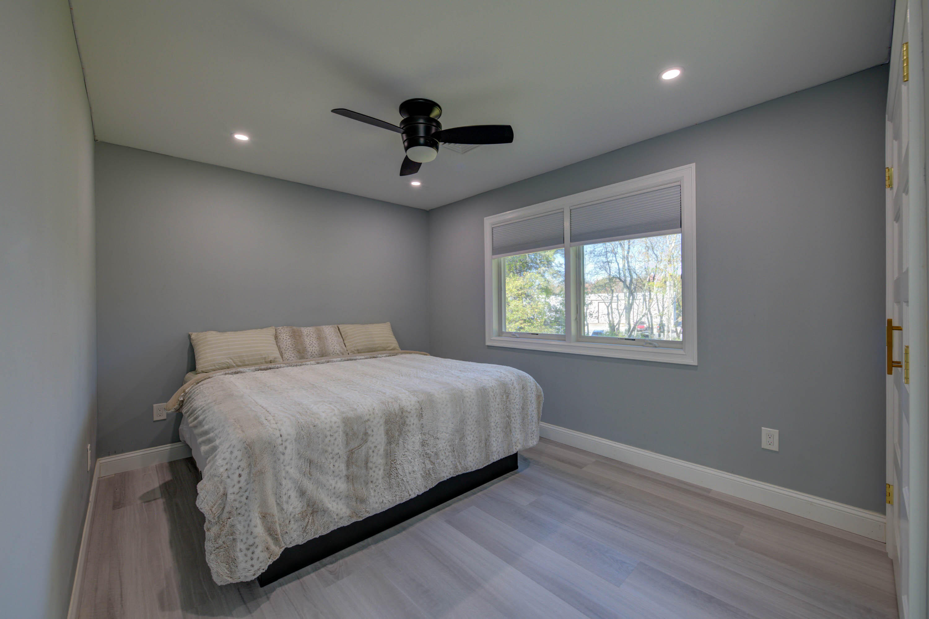 747 Portland Road Saco, ME 04072 - Photo 19 of 53 pic-33