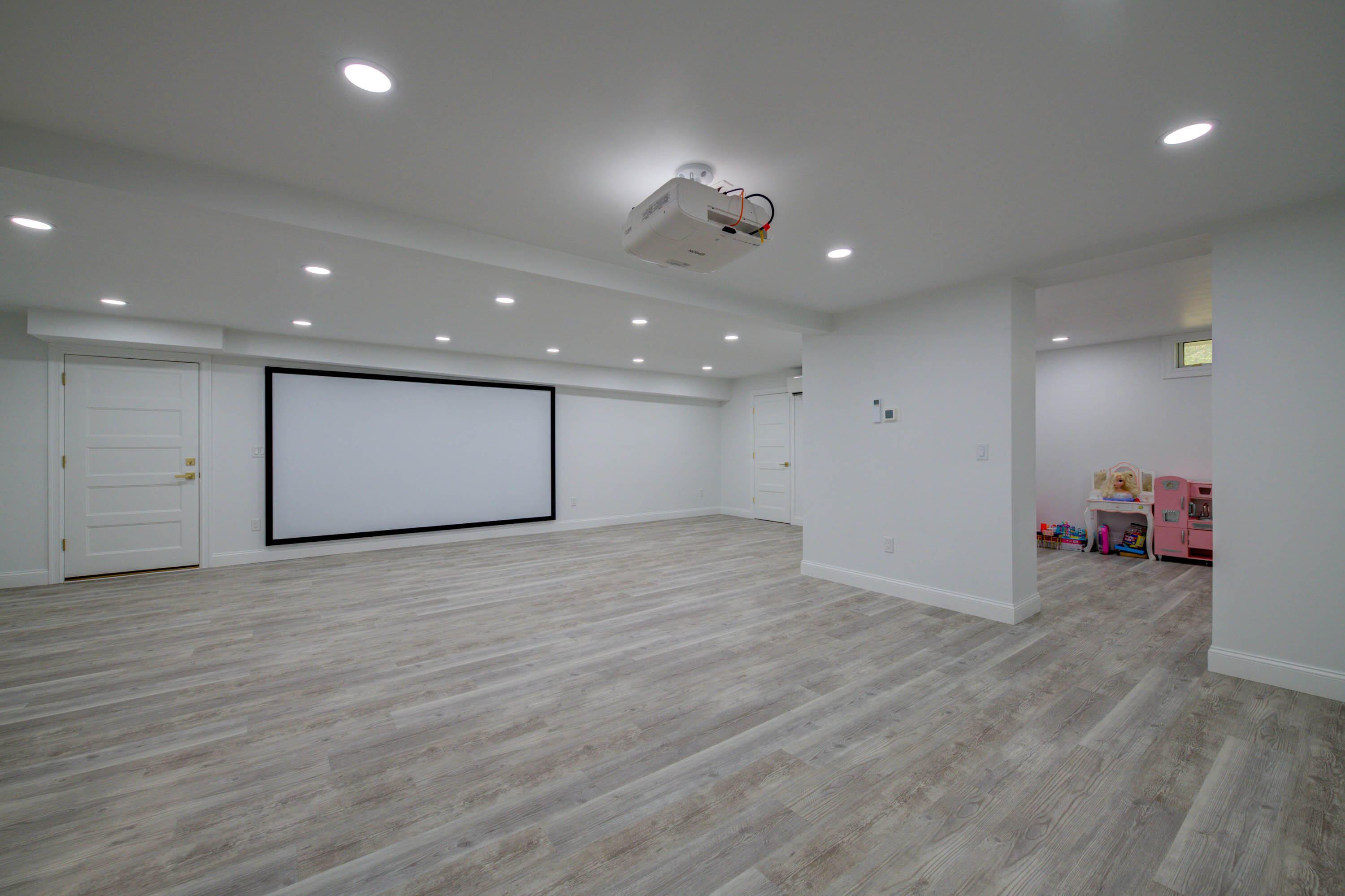 747 Portland Road Saco, ME 04072 - Photo 21 of 53 pic-36