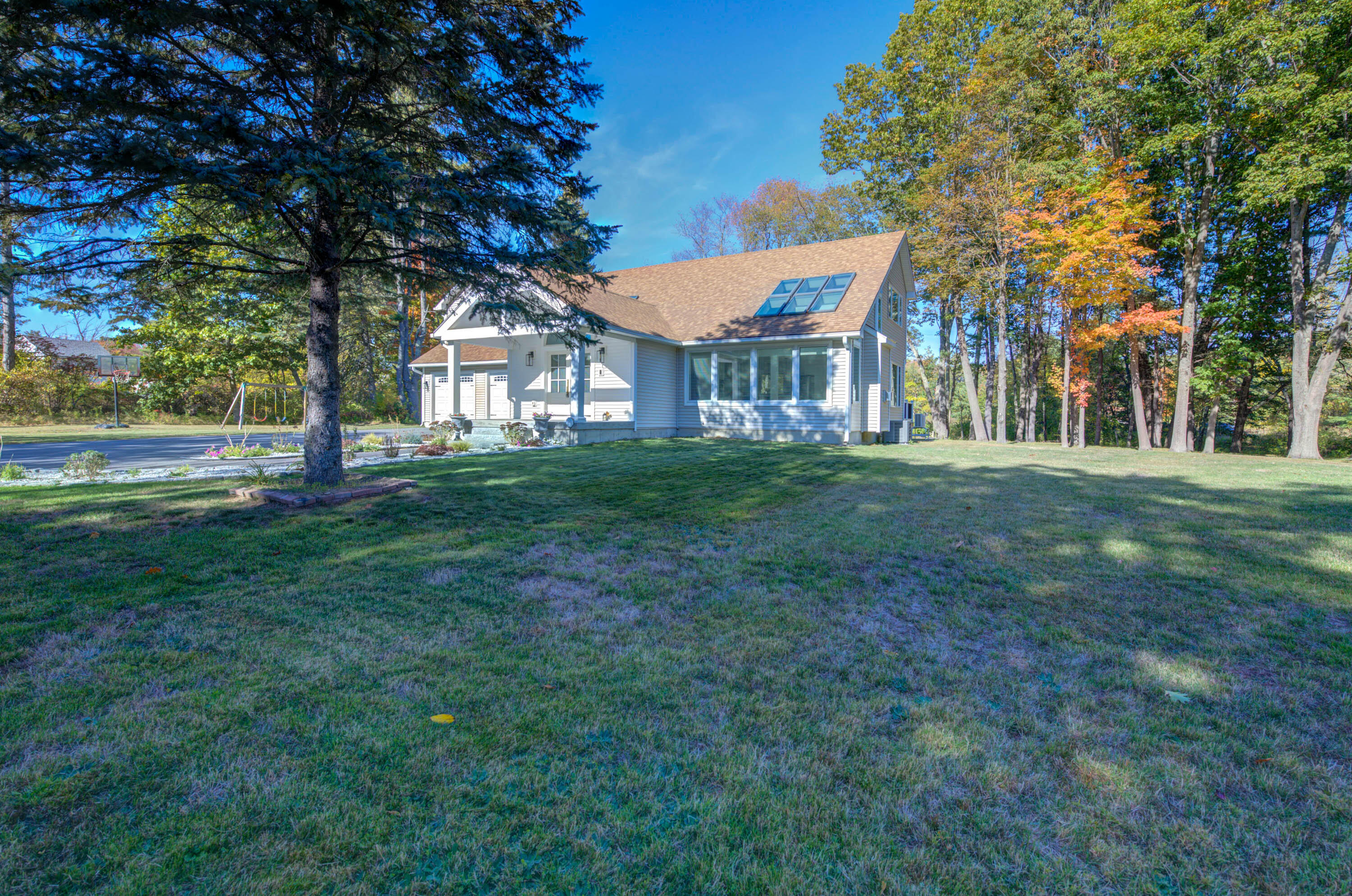 747 Portland Road Saco, ME 04072 - Photo 26 of 53 pic-3