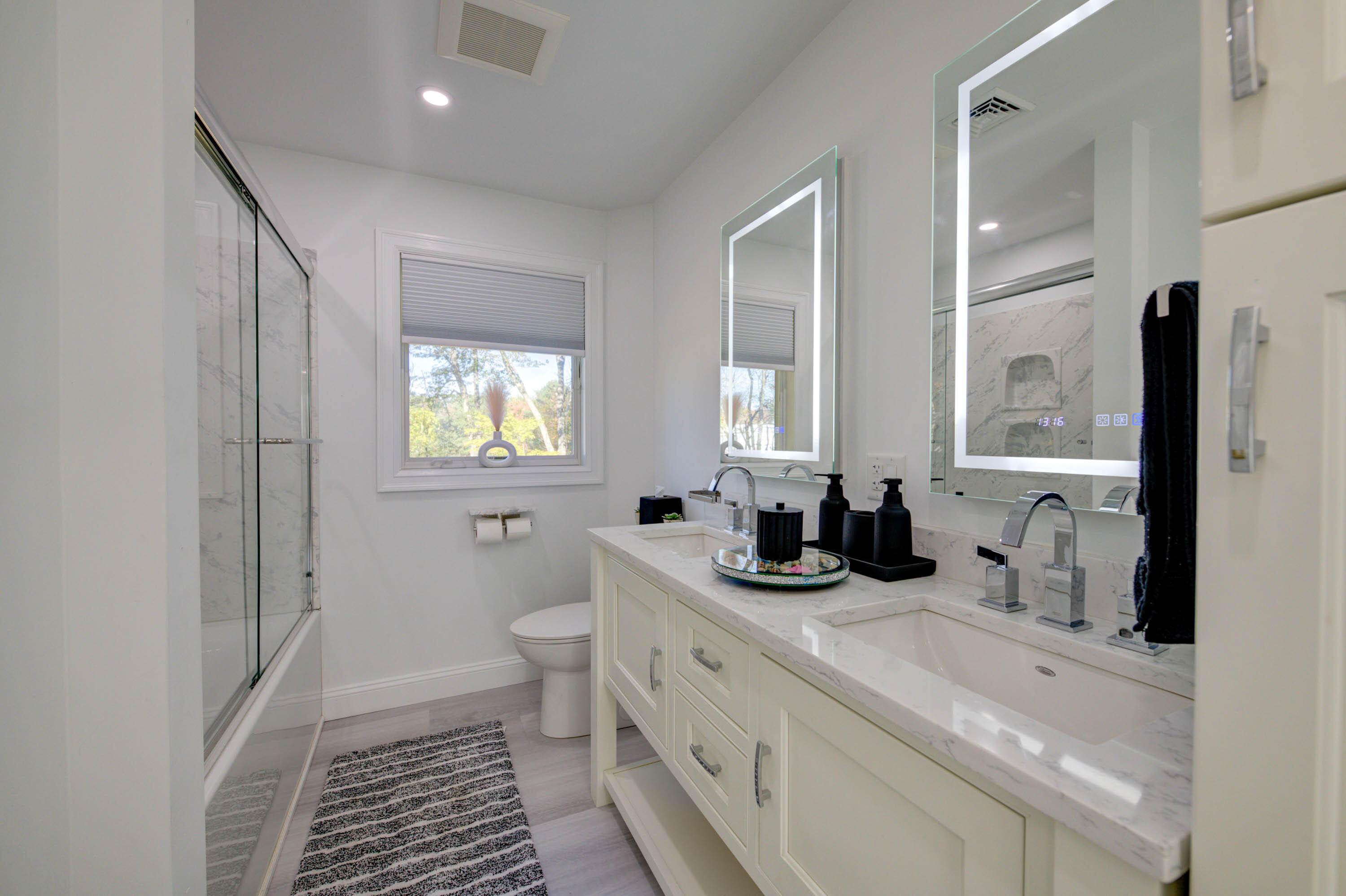 747 Portland Road Saco, ME 04072 - Photo 9 of 53 pic-29