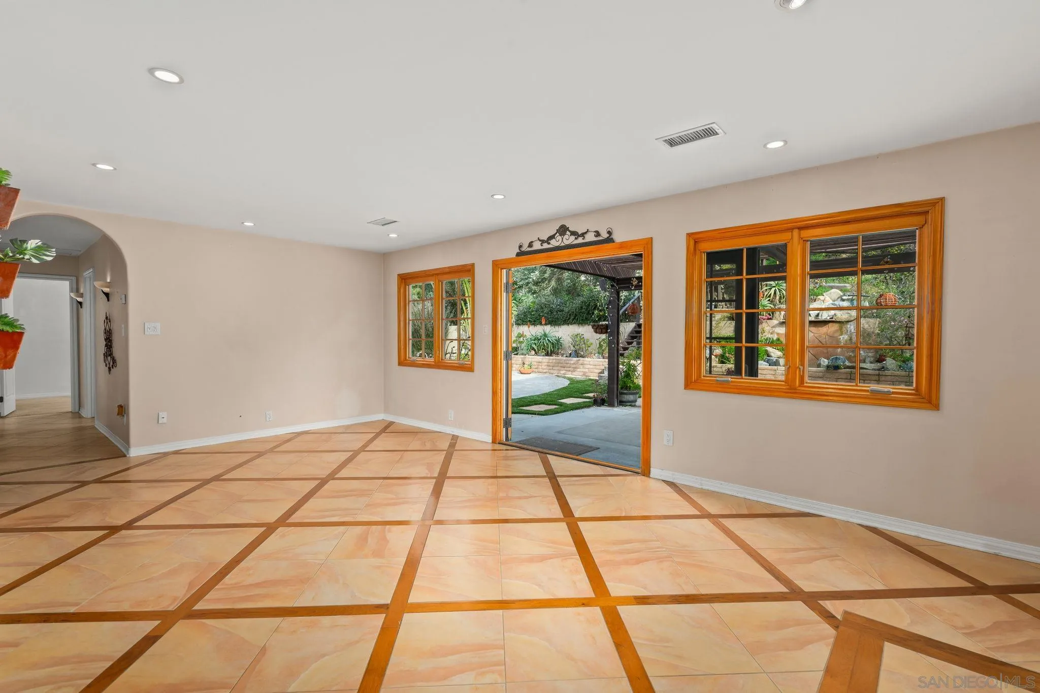 1849 Playa Riviera Drive Cardiff, CA 92007 - Photo 20 of 43 Family Room