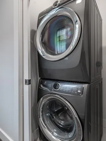 $2,495 | 210 East 32nd Street, Houston, TX 77018