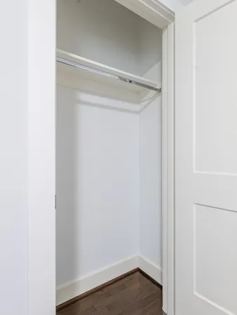 $2,595 | 210 East 32nd Street, Houston, TX 77018