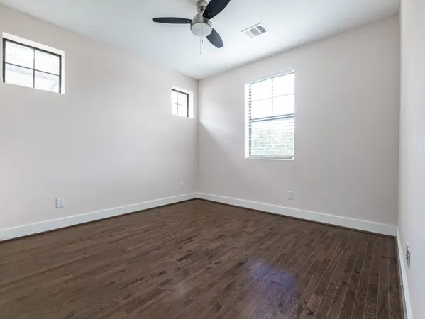 $2,595 | 210 East 32nd Street, Houston, TX 77018