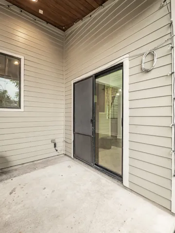 $2,595 | 210 East 32nd Street, Houston, TX 77018