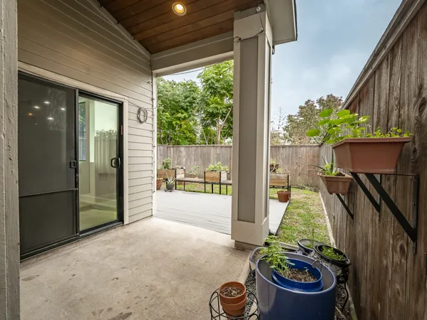 $2,595 | 210 East 32nd Street, Houston, TX 77018