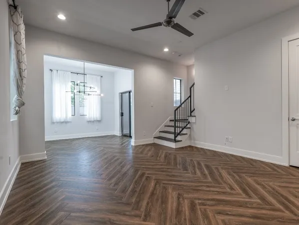 $2,495 | 210 East 32nd Street, Houston, TX 77018