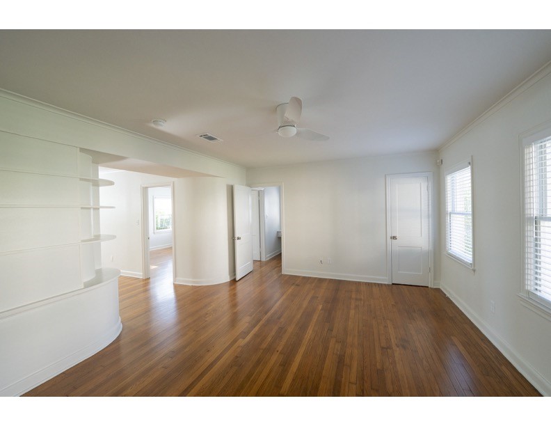 1913 Prospect Street, Unit 5 Houston, TX 77004 - Photo 7 of 17 a view of an empty room and window