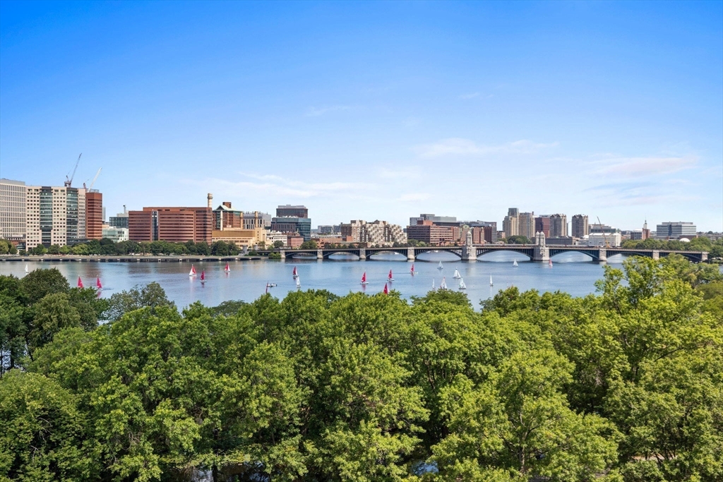 180 Beacon Street, Unit 9G Boston, MA 02116 - Photo 21 of 23 a view of a city