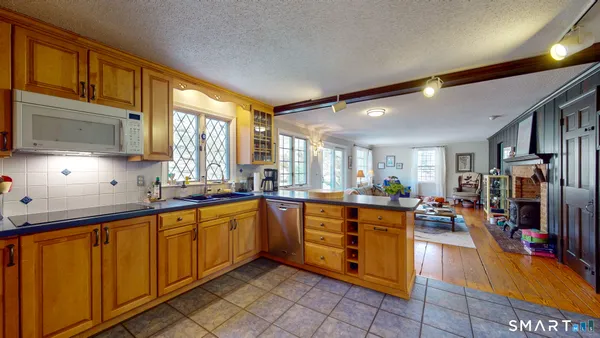 $674,900 | 284 Farmcliff Drive, Glastonbury, CT 06033