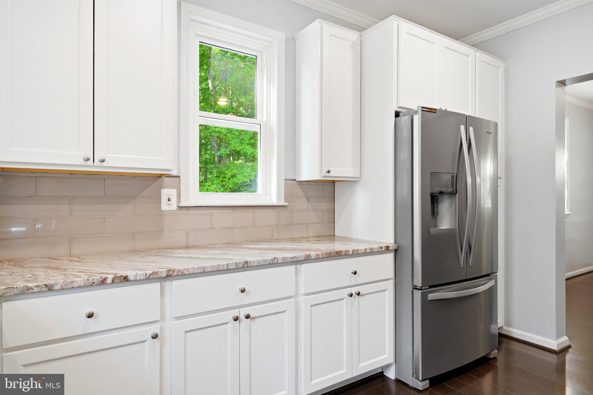 10560 South Faulkner Road Faulkner, MD 20632 - Photo 32 of 60 Modern kitchen with sleek finishes.