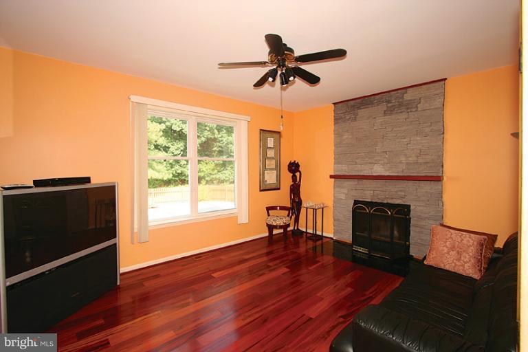 325 Wye Road Queenstown, MD 21658 - Photo 16 of 27 Family Room 1