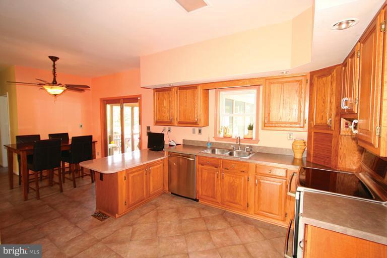 325 Wye Road Queenstown, MD 21658 - Photo 9 of 27 Kitchen 2