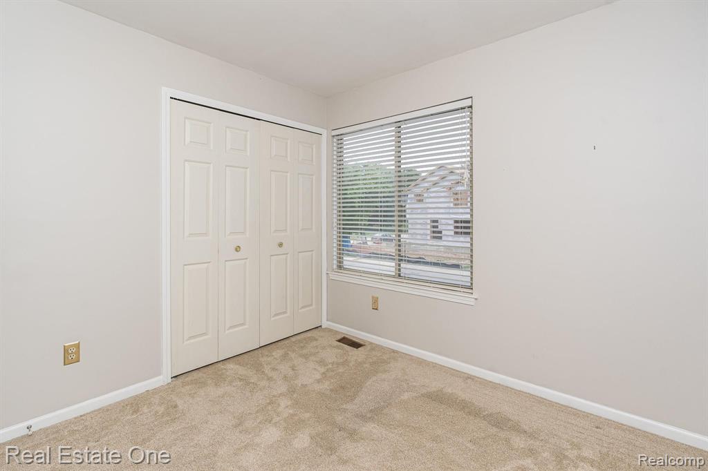 746 Elizabeth Street Rochester, MI 48307 - Photo 15 of 26