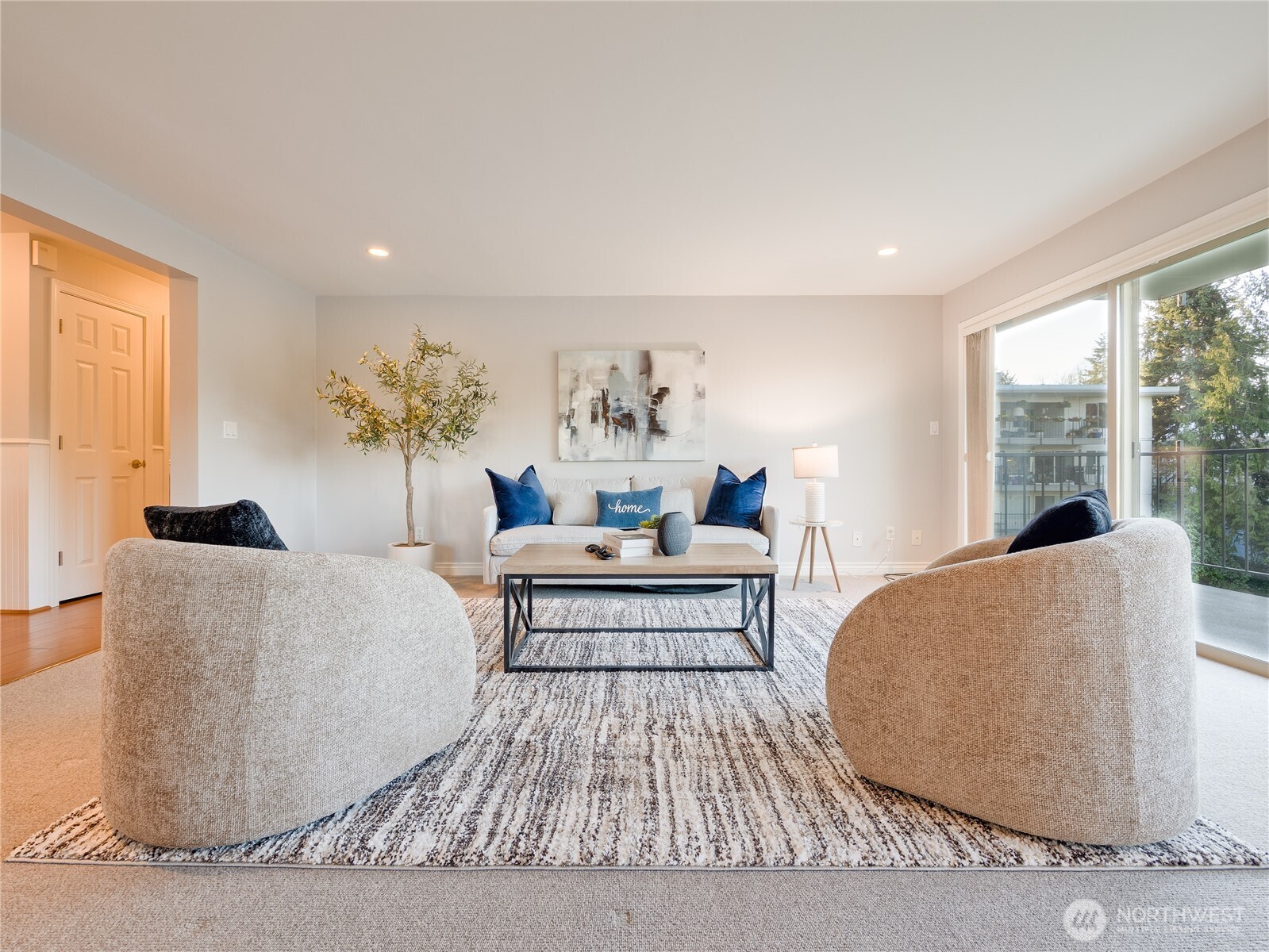 322 North 134th Street, Unit 306 Seattle, WA 98133 - Photo 7 of 32