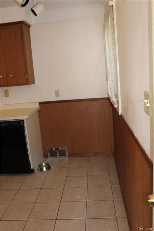 28391 Bay Tree Road Farmington Hills, MI 48334 - Photo 30 of 74