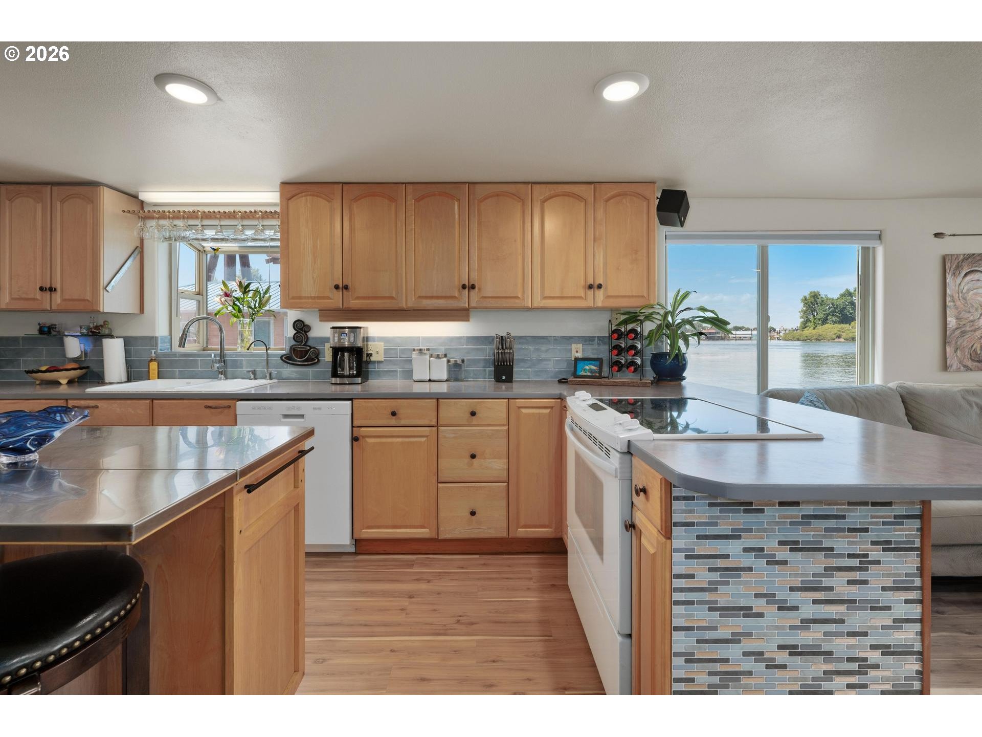 429 North Bridgeton Road, Unit 15 Portland, OR 97217 - Photo 10 of 47