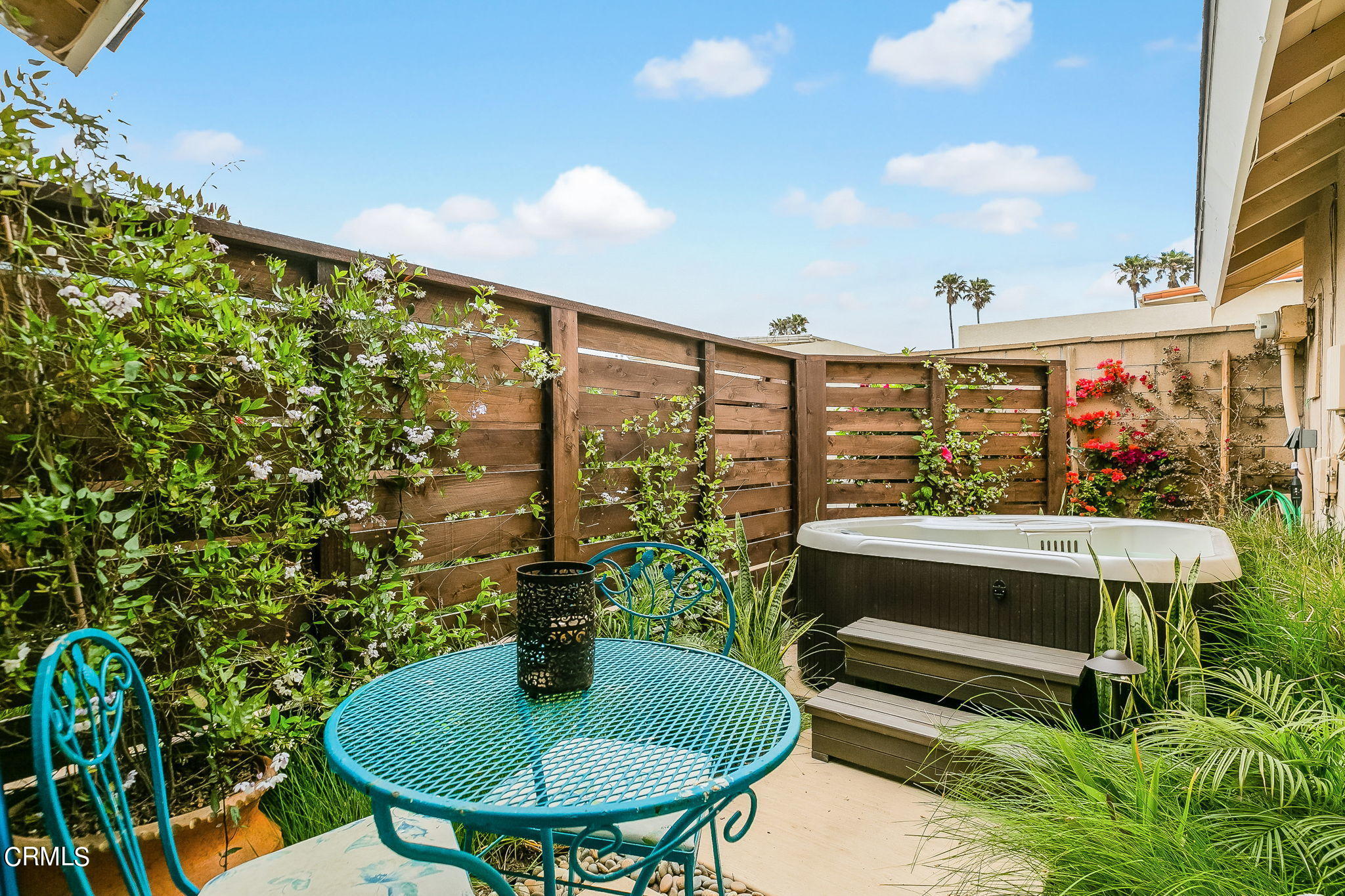 4930 Dolphin Way Oxnard, CA 93035 - Photo 22 of 44 a view of a chairs and table in a patio