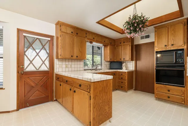 $730,000 | 1544 East Jordan Avenue, Fresno, CA 93720