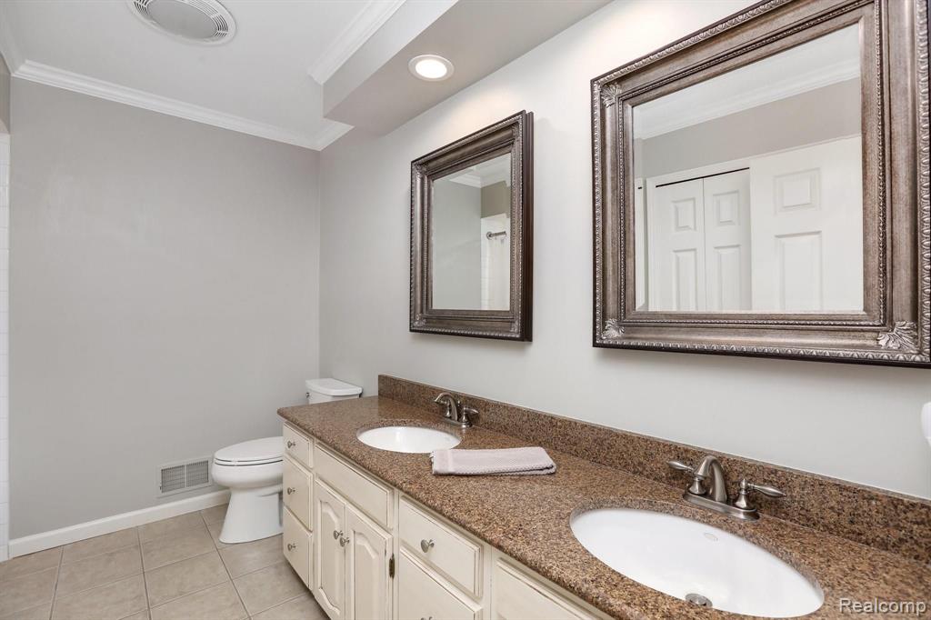 1291 Sunniwood Place Rochester, MI 48306 - Photo 22 of 34