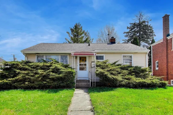 $265,000 | 243 South Center Street, Bensenville, IL 60106