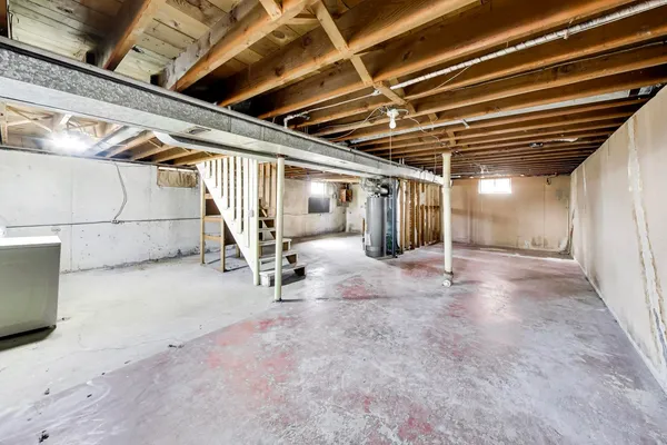 $265,000 | 243 South Center Street, Bensenville, IL 60106