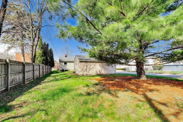 $265,000 | 243 South Center Street, Bensenville, IL 60106