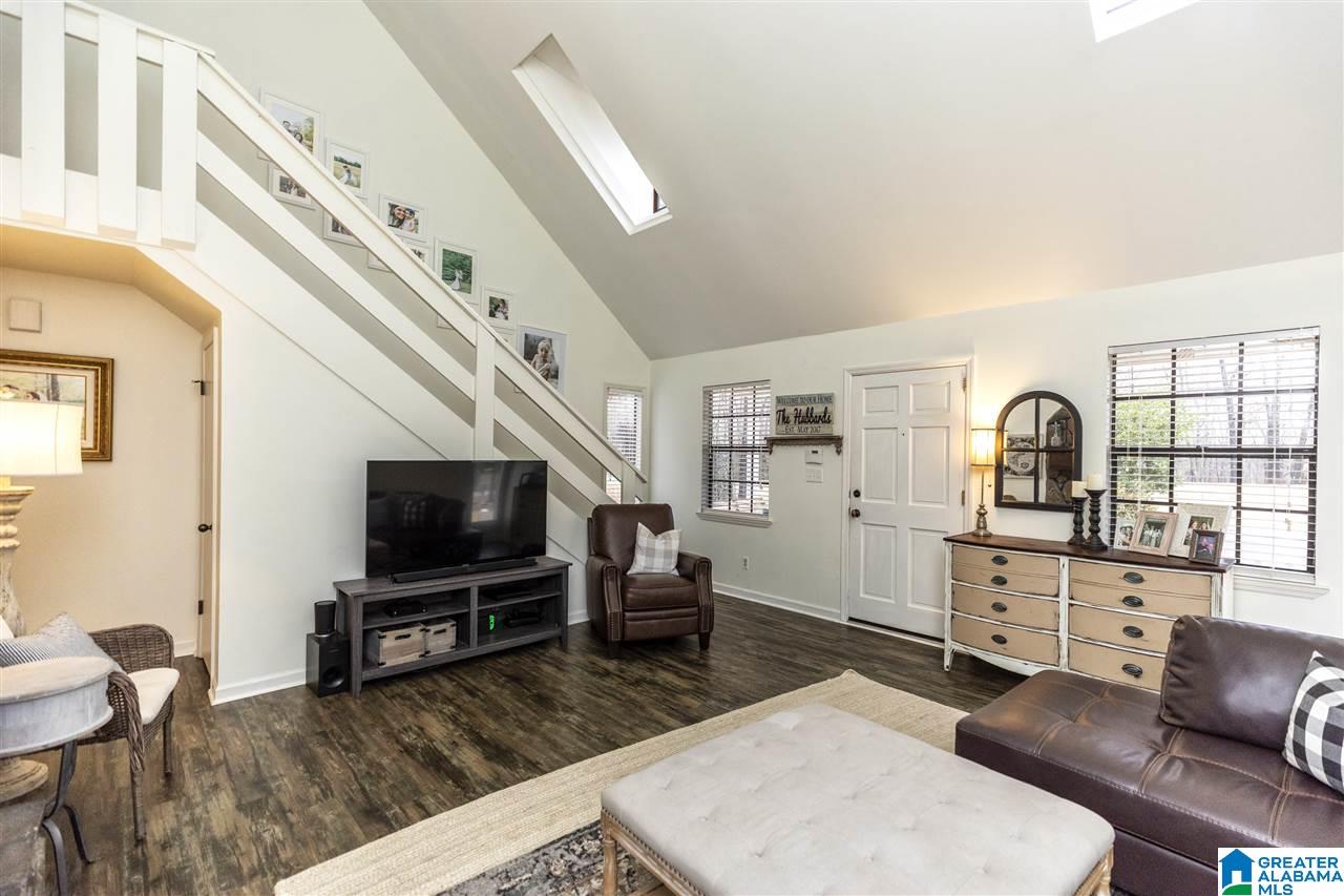 1879 Shannon Road Bessemer, AL 35022 - Photo 4 of 33