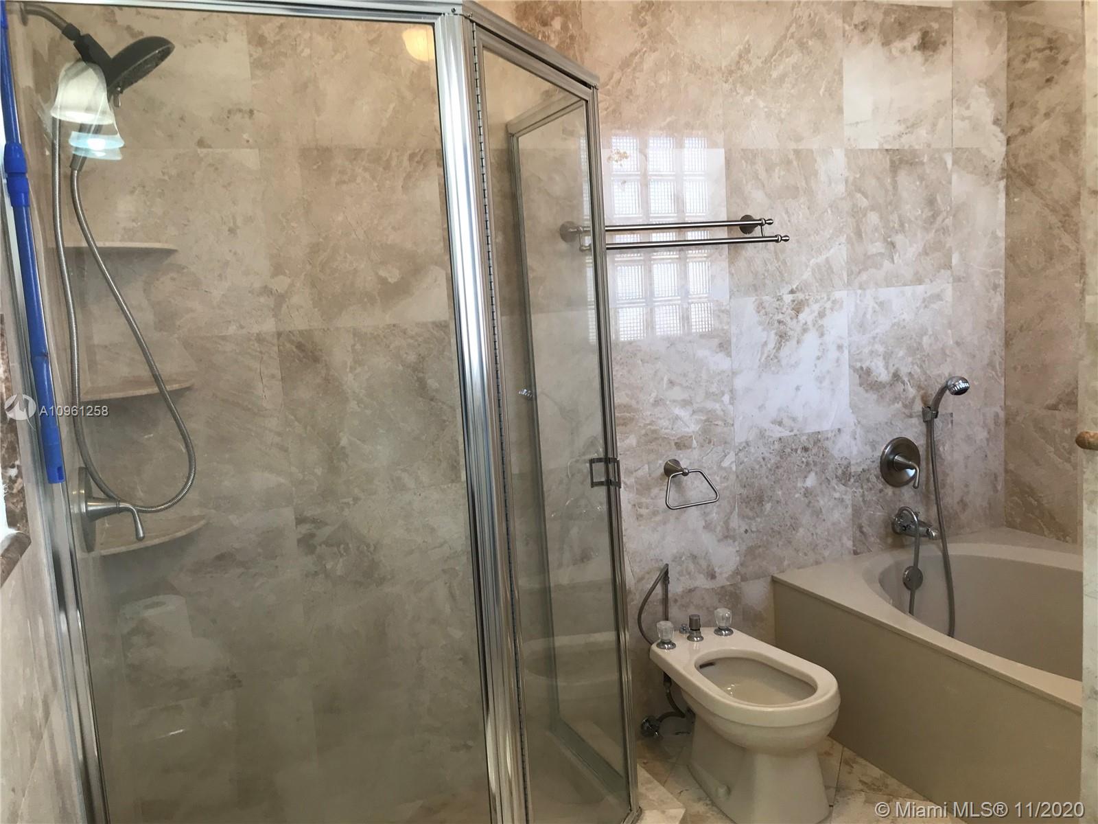 15417 Southwest 50th Lane Miami, FL 33185 - Photo 12 of 20