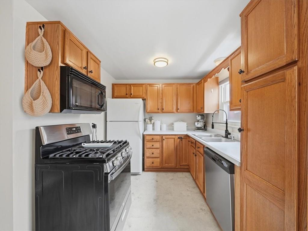 134 York Way Monaca, PA 15061 - Photo 6 of 27