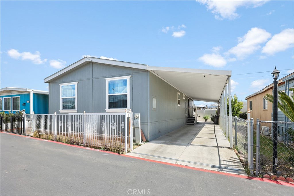 2280 West Rialto Ave Unit 15