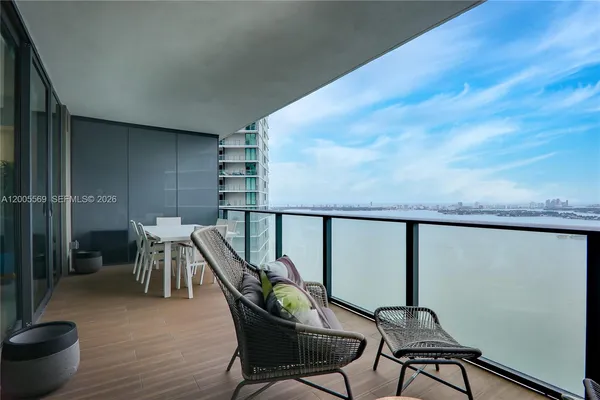 $5,950 | 650 Northeast 32nd Street, Unit 4105, Miami, FL 33137