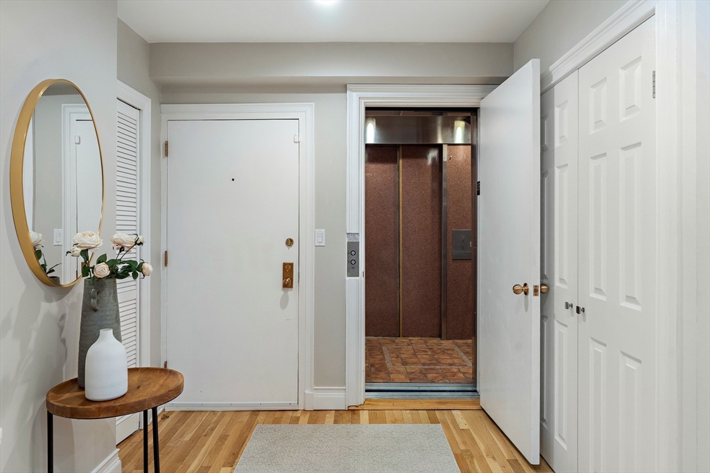 285 Beacon Street, Unit 3B Boston, MA 02116 - Photo 13 of 19