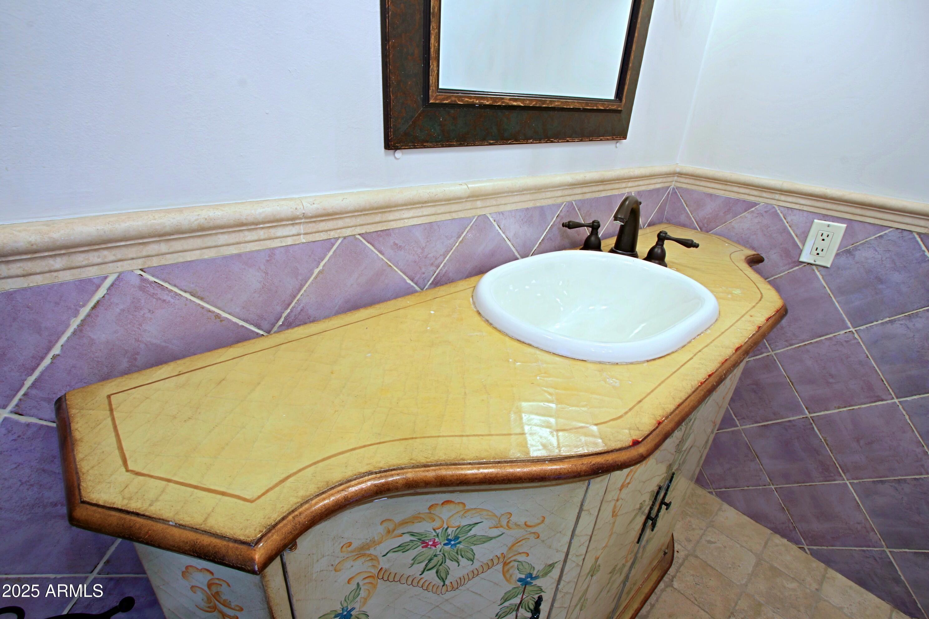 190 East Coronado Road, Unit 73 Phoenix, AZ 85004 - Photo 26 of 56 Primary bathroom