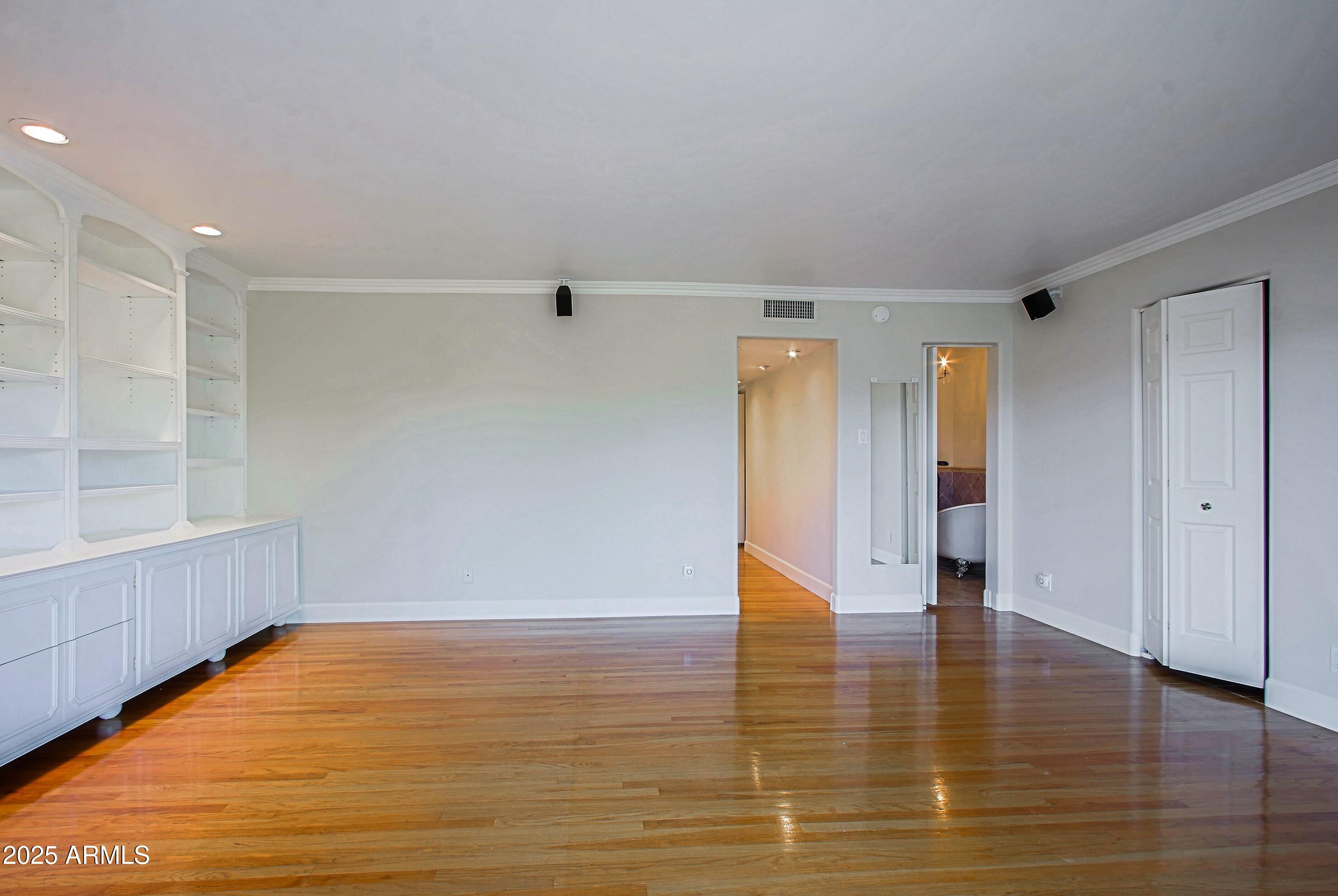 190 East Coronado Road, Unit 73 Phoenix, AZ 85004 - Photo 29 of 56 Primary bedroom